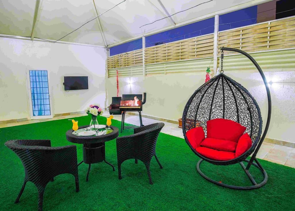 Rest Night Serviced Apartments- Alhamra Riad Exterior foto The interior of a tent